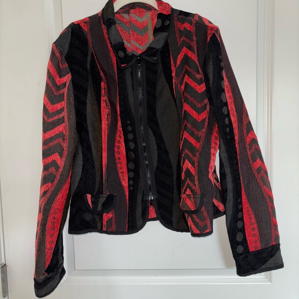 VAlentine Jacket❤️Ladies Red&Black Reversible “Boutique “ full front zip Jacket.